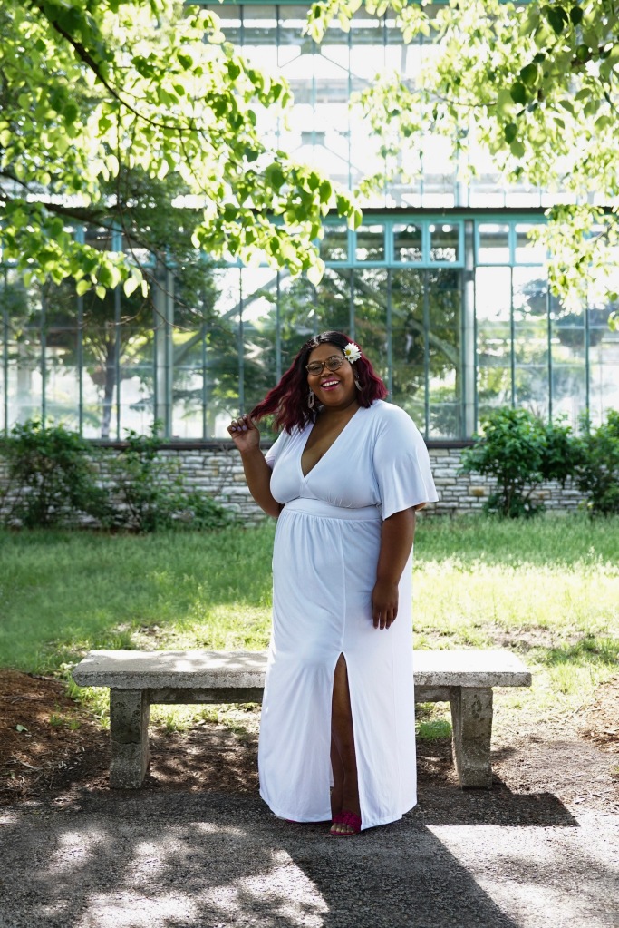 http://finessecurves.com all white party, plus size all white party attire, summer 18 all white parties, curves at sea, full figure fashion week, gwen devoe, all white roundup, plus size gender reveal, plus size wedding, plus size bridesmaid